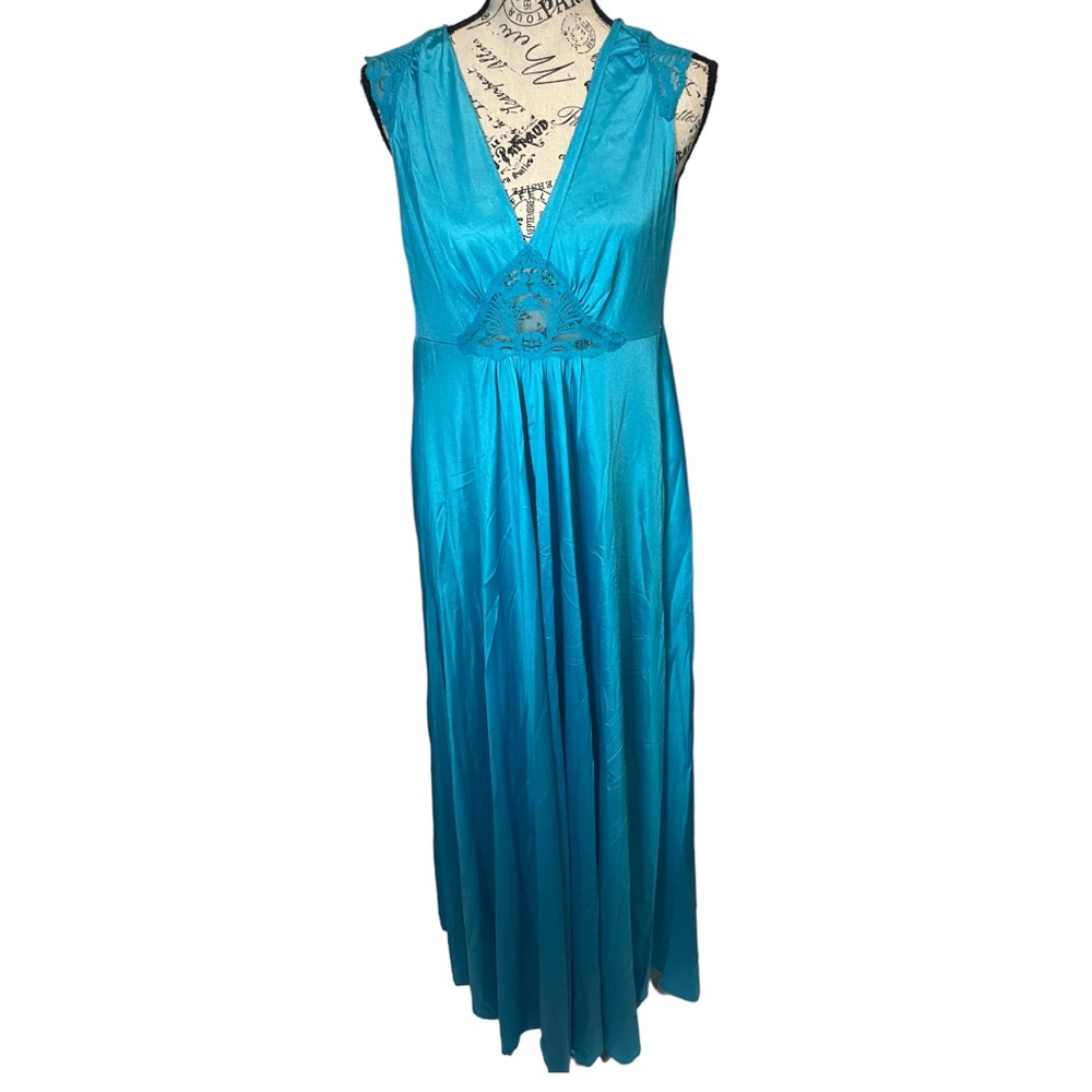 Vintage Van Raalte Nightgown
